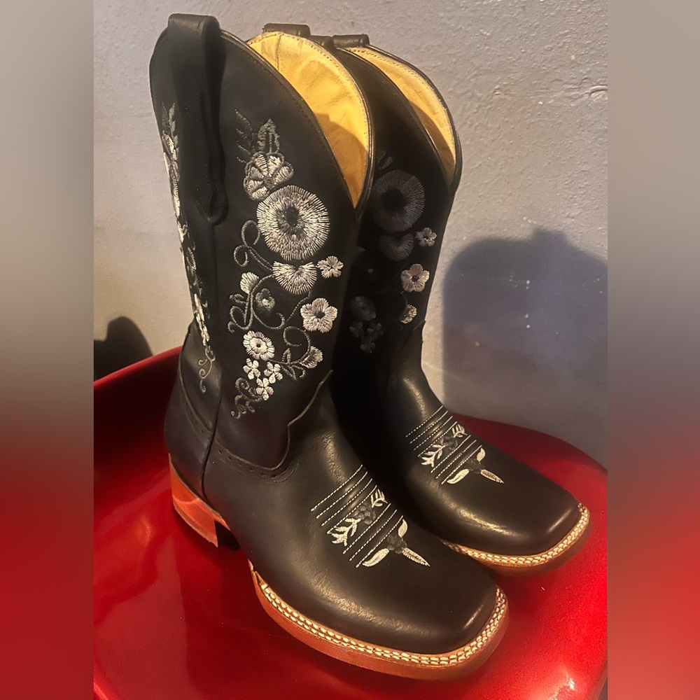 TEXAS TOWN black woman western boots 7